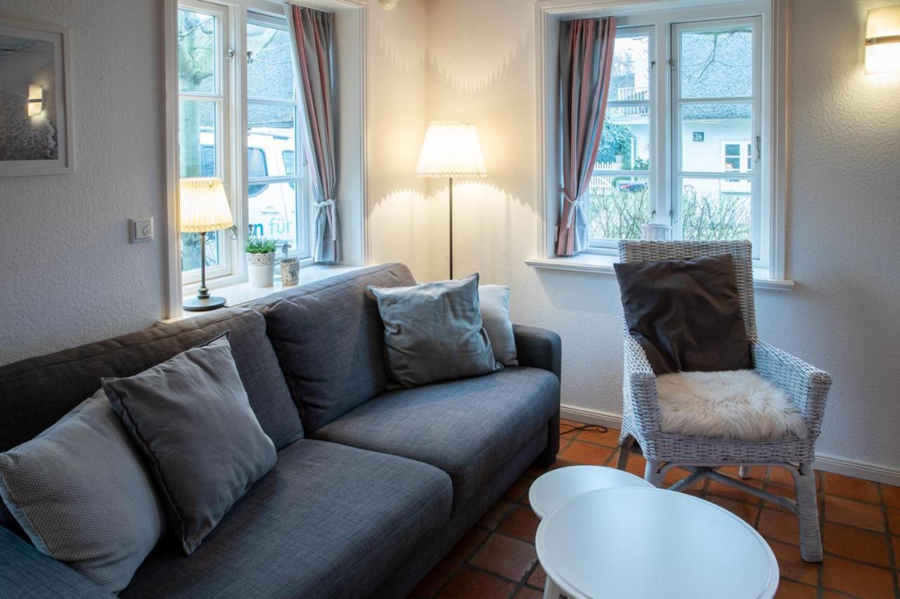 Ferienwohnung Oldsum Esterno foto